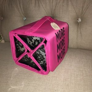 Victoria Secret Toiletry/Make-up bag. Hot Pink!